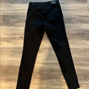 Brand-new express jeans. Size 6. Black high-rise.